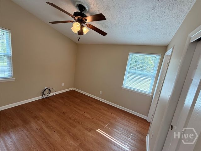 421 Barnhill Drive, Savannah, GA 31406