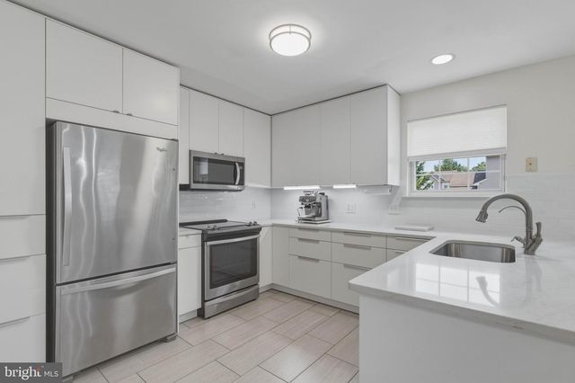 7 KERRIN RD, Bear, DE 19701