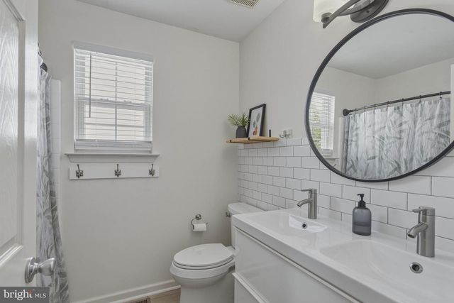 7 KERRIN RD, Bear, DE 19701