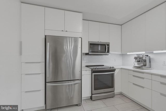 7 KERRIN RD, Bear, DE 19701