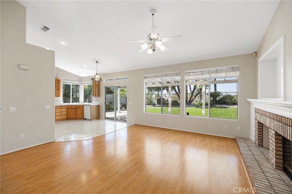 Image 12 of property listing at 32176 Corte Florecita, Temecula, CA 92592