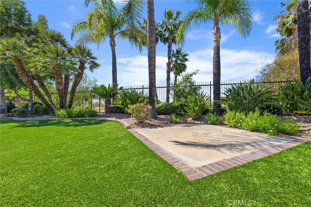 Image 36 of property listing at 32176 Corte Florecita, Temecula, CA 92592