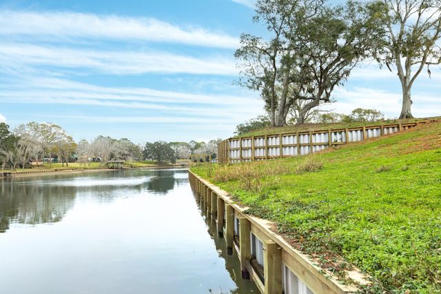 4 County Road 344, Sweeny, TX 77480