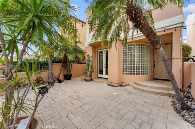 609 21st, Huntington Beach, CA 92648