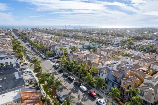 609 21st, Huntington Beach, CA 92648
