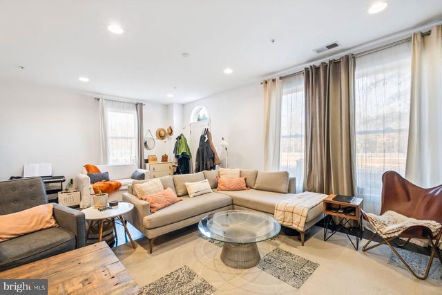 2214 POTOMAC AVE, Alexandria, VA 22301