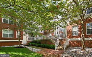 5108 DONOVAN DR #404, Alexandria, VA 22304