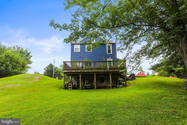 68 BOLLINGER RD, Littlestown, PA 17340