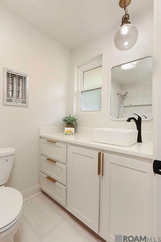 1046 Colonial Dr, Baton Rouge, LA 70806