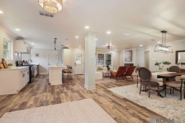 1046 Colonial Dr, Baton Rouge, LA 70806