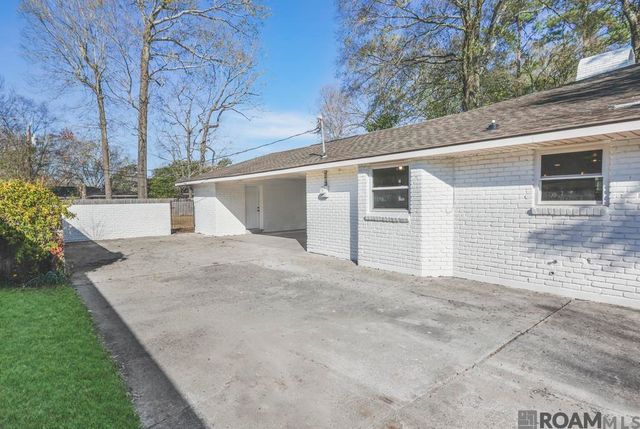 1046 Colonial Dr, Baton Rouge, LA 70806