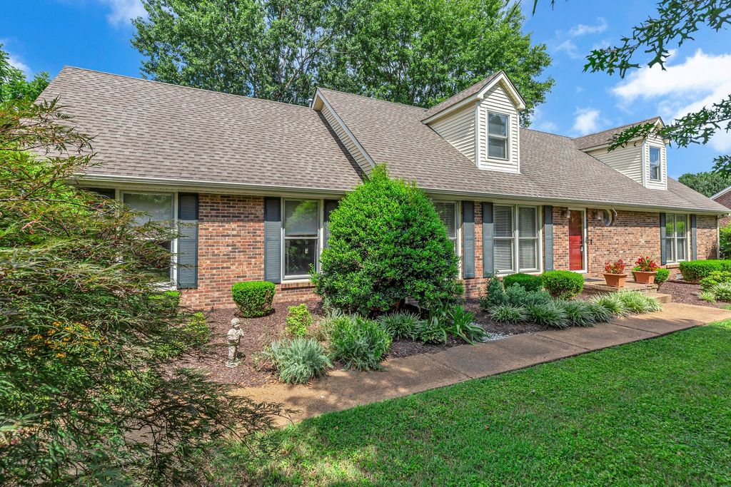 2507 Regency Park Dr, Murfreesboro, TN 37129