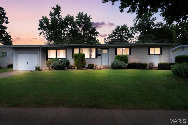 265 Falcon Drive, Florissant, MO 63031