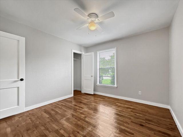 4929 Donnelly Avenue, Fort Worth, TX 76107