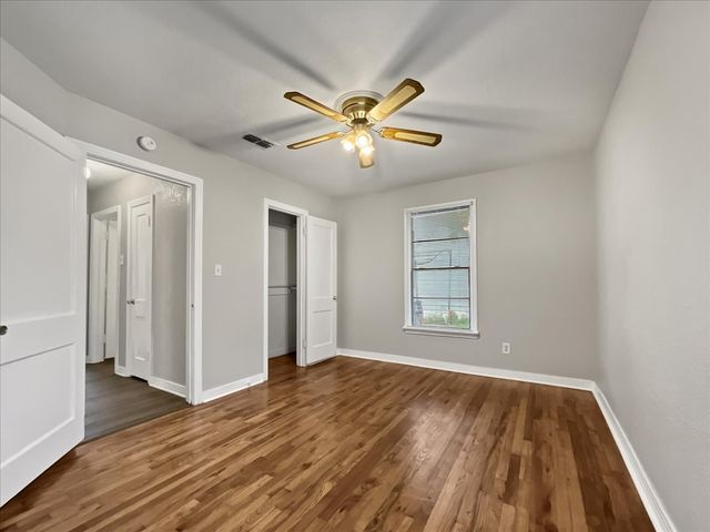 4929 Donnelly Avenue, Fort Worth, TX 76107