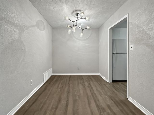 4929 Donnelly Avenue, Fort Worth, TX 76107