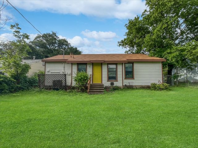 4929 Donnelly Avenue, Fort Worth, TX 76107