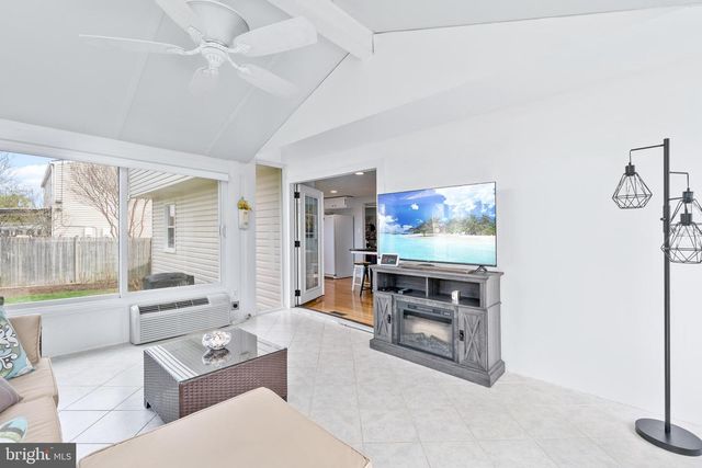 17420 TAUNTON DR, Gaithersburg, MD 20877