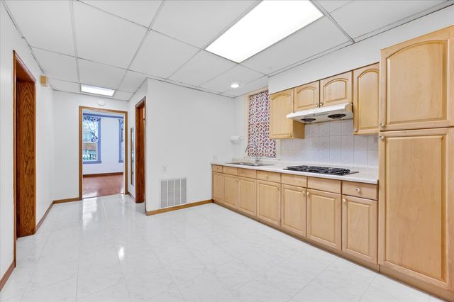 3338 S Bell Avenue, Chicago, IL 60608