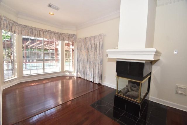 16 Treverstone Court, Sugar Land, TX 77479