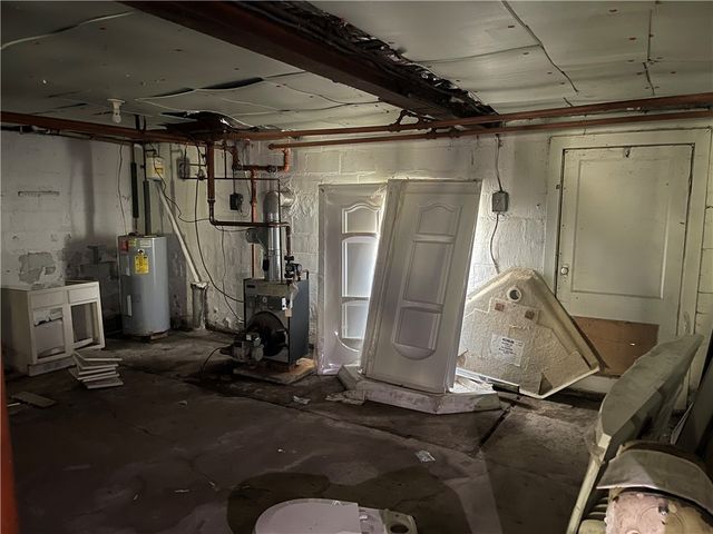 102 Turnbull Ln, Perry Twp, PA 15492