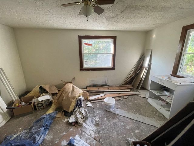 102 Turnbull Ln, Perry Twp, PA 15492