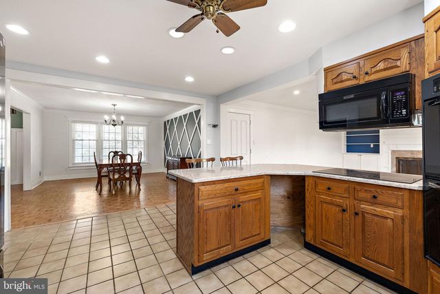 13 CRENSHAW DR, Wilmington, DE 19810