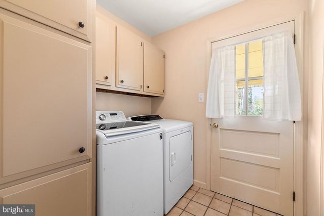 13 CRENSHAW DR, Wilmington, DE 19810