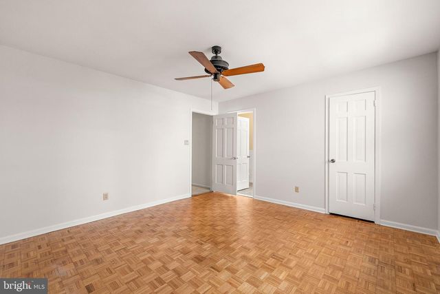 13 CRENSHAW DR, Wilmington, DE 19810