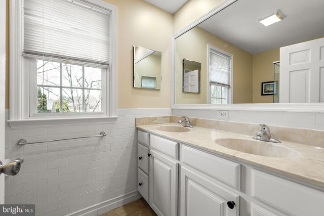 13 CRENSHAW DR, Wilmington, DE 19810