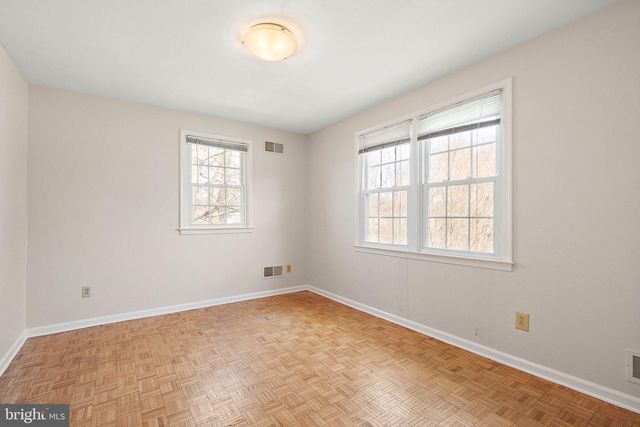 13 CRENSHAW DR, Wilmington, DE 19810