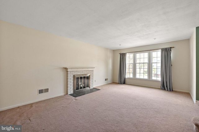 13 CRENSHAW DR, Wilmington, DE 19810