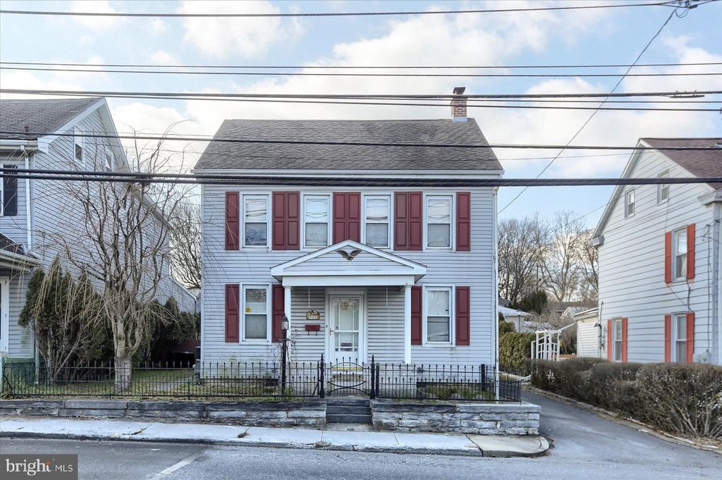 945 CORNWALL RD, Lebanon, PA 17042