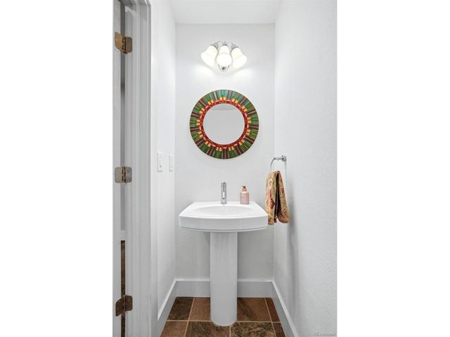 7072 S Davies St, Littleton, CO 80120