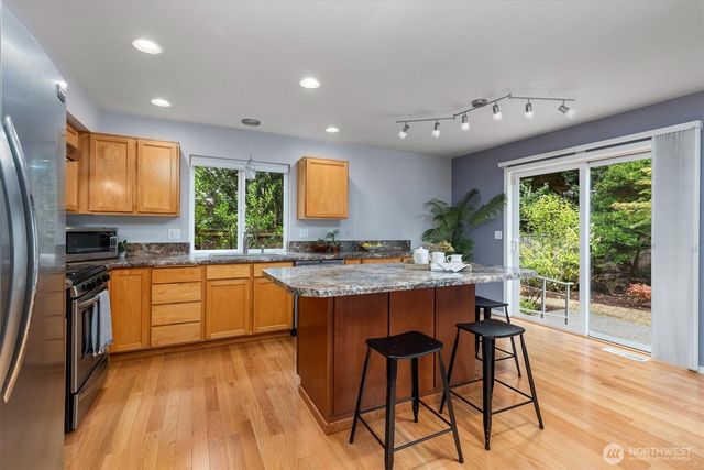 16801 129th Avenue E, Puyallup, WA 98374