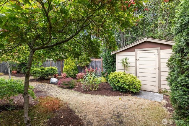 16801 129th Avenue E, Puyallup, WA 98374