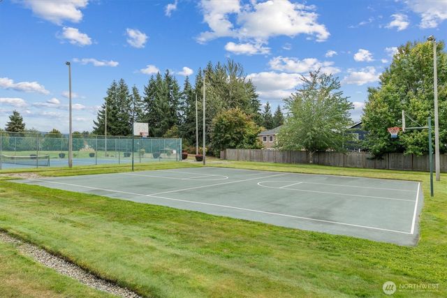 16801 129th Avenue E, Puyallup, WA 98374