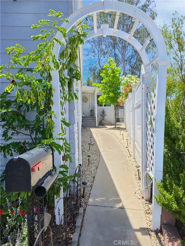 23777 Mulholland Hwy Spc 73, Calabasas, CA 91302