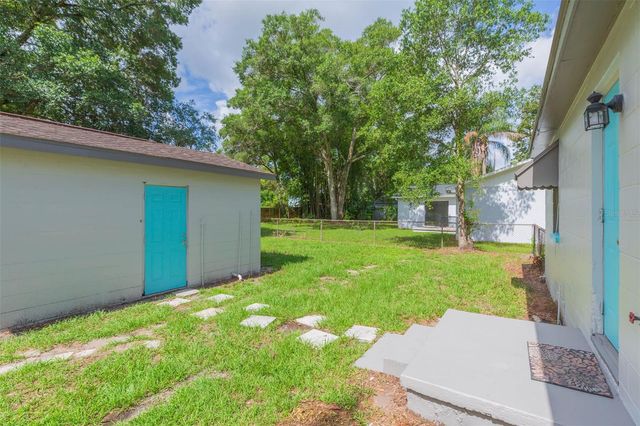 1809 E HENRY AVENUE, Tampa, FL 33610