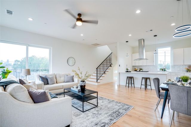 1612 Bennett Avenue 105, Dallas, TX 75206