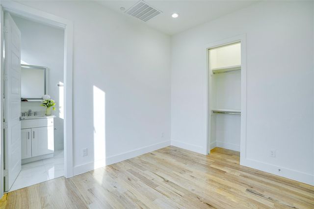 1612 Bennett Avenue 105, Dallas, TX 75206