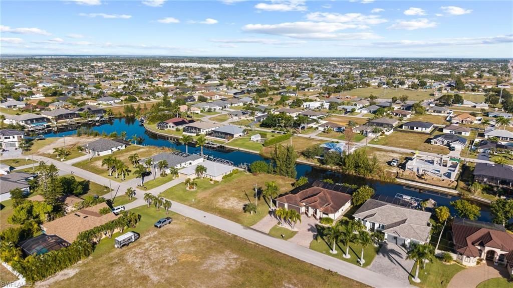 1613 SW 28th TER, CAPE CORAL, FL 33914 — photo 4