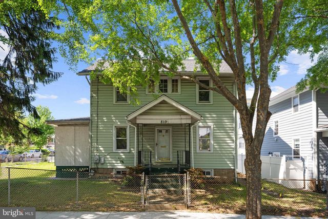 819 QUINTANA PL NW, Washington, DC 20011