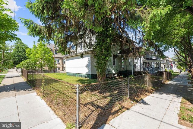 819 QUINTANA PL NW, Washington, DC 20011
