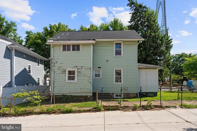 819 QUINTANA PL NW, Washington, DC 20011