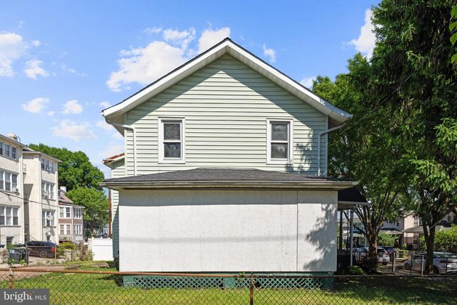 819 QUINTANA PL NW, Washington, DC 20011