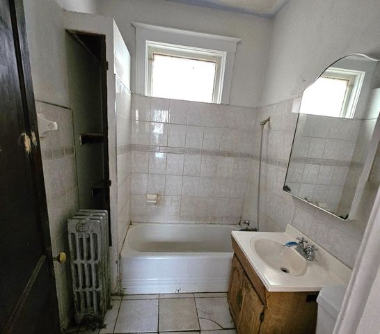 6936 S Dorchester Avenue, Chicago, IL 60637