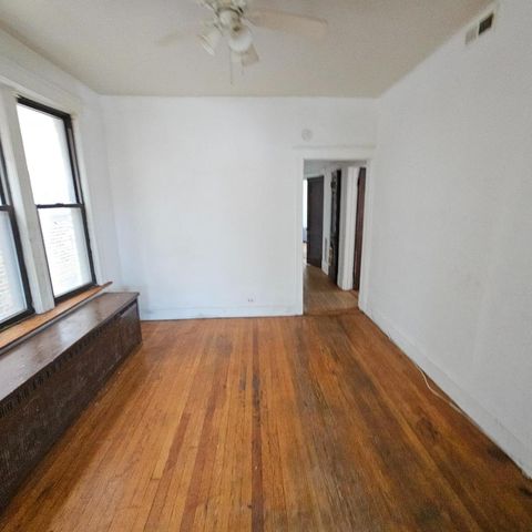 6936 S Dorchester Avenue, Chicago, IL 60637