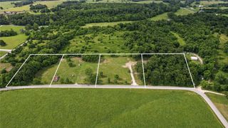 511 NW Cowan Avenue, Gentry, AR 72734