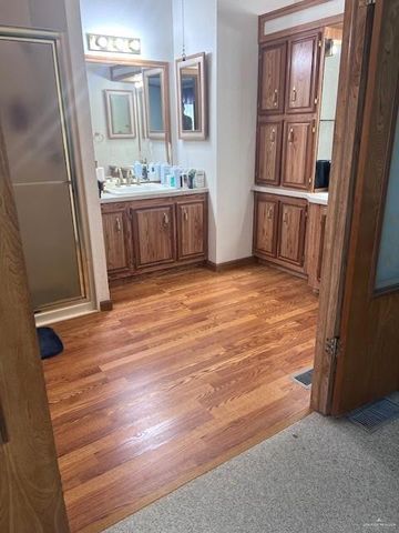 720 N Retama Street, La Feria, TX 78559